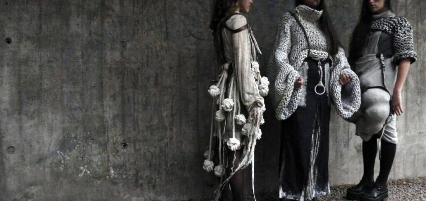 Obras de arte Textil en la UBA con tejidos Grupo Ritex